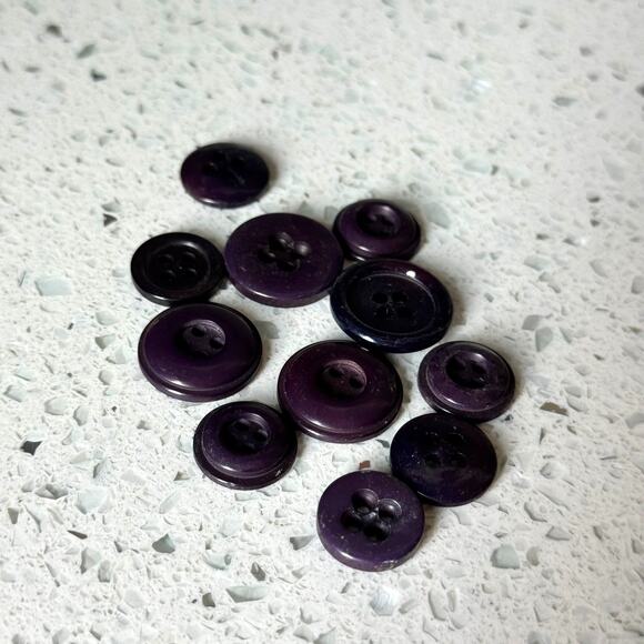 Vintage Lot of 11 Buttons Dark Purple Shade DIY Art Crafting & Sewing Projects - Picture 3 of 4